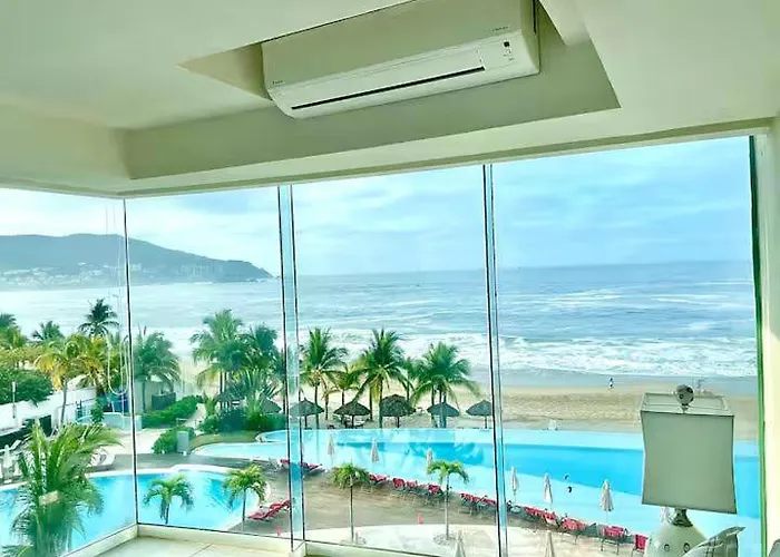 Beachfront Bay View Grand Marina *