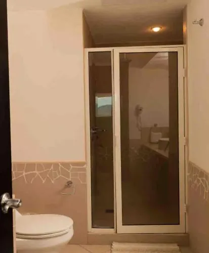 Beachfront Bay View Grand Marina Apartamento *
