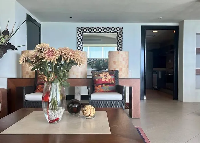 Beachfront Bay View Grand Marina * Zihuatanejo