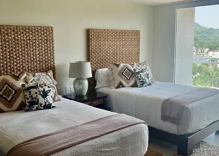 Beachfront Bay View Grand Marina Apartamento *